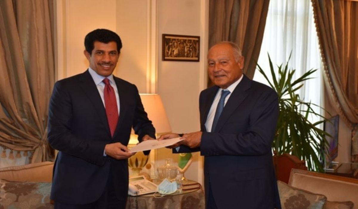 Secretary-General of the Arab League Receives Credentials of Qatar's Permanent Representative